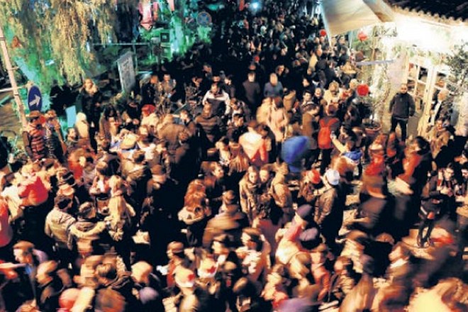 Alaçatı sokak partisi yılbaşı programı